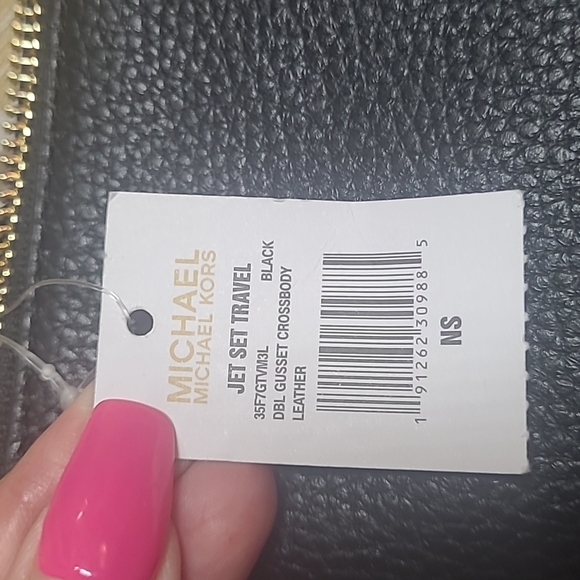 Michael Kors Jet Set Travel Bag - Picture 8 of 8